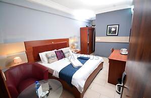 Signatious Hotel and Suites