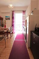 Santa Barbara s Cute Apartment