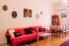 Santa Barbara s Cute Apartment