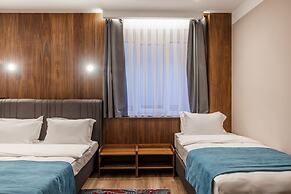 SQUARE by Margo Hotel