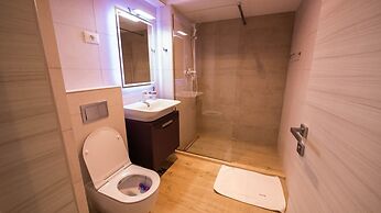 Wave 3 Promenada Apartments