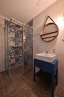 Wave 3 Promenada Apartments