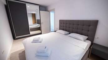 Wave 3 Promenada Apartments