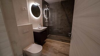 Wave 3 Promenada Apartments