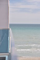 Wave 3 Promenada Apartments