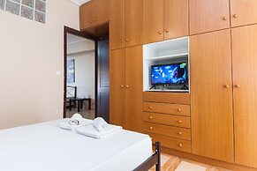 Vironas Delight 1Bd Apt w Lovely Balcony