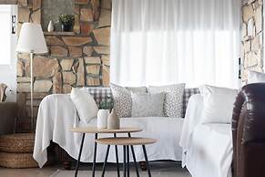 Sunny Loft With a Panoramic View