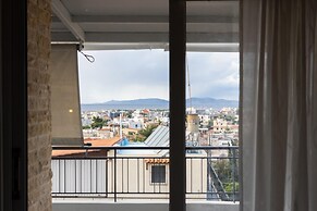 Sunny Loft With a Panoramic View