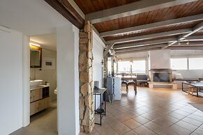 Sunny Loft With a Panoramic View