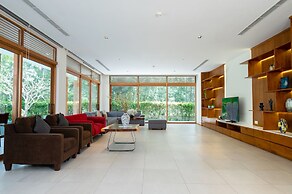 Enjoy A Luxurious 5 Bedroom Villa