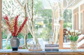 Enjoy A Luxurious 5 Bedroom Villa