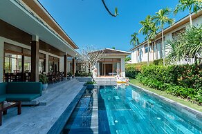 Enjoy A Luxurious 5 Bedroom Villa