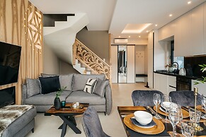 Skyline Villa - LoftAffair