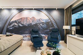 Skyline Villa - LoftAffair