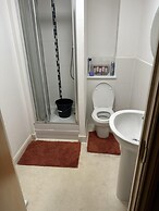 Immaculate 2-bed Apartment in Greenhithe