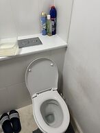 Immaculate 2-bed Apartment in Greenhithe