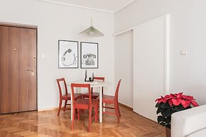 Comfy 1BR Apartment in Ampelokipoi