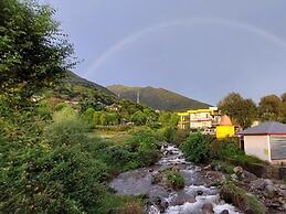 The Lost Hostels-Bir - Landing Site