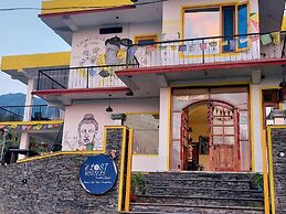 The Lost Hostels-Bir - Landing Site