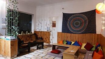 The Lost Hostels-Bir - Landing Site