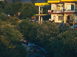 The Lost Hostels-Bir - Landing Site