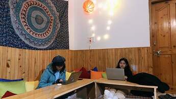 The Lost Hostels-Bir - Landing Site