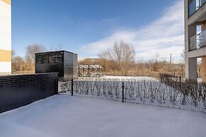 Dąbska Studio With Terrace by Renters