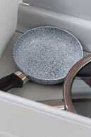 Dąbska Studio With Terrace by Renters