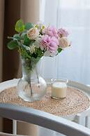 Dąbska Studio With Terrace by Renters