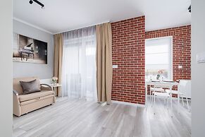 Dąbska Studio With Terrace by Renters