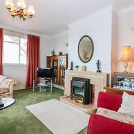 Bay View Esplanade Apartment Overlooking Harbour