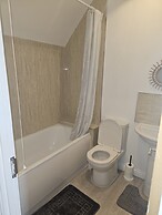 Impeccable 2-bed House in Basildon