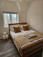 Impeccable 2-bed House in Basildon