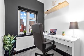 Luxury by the Sea Blackpool's Finest Getaway for 8