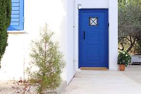 Modern 4-bedroom Villa With A Private Pool