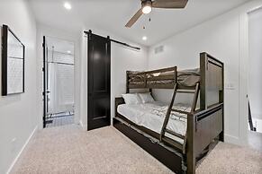 New Lux 3 BR 3 5 Bath Columbus