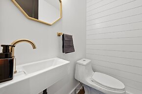 New Lux 3bed 3 5bath Short North
