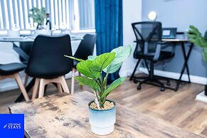 2ndhomestays -walsall- Charming 3-bedroom House