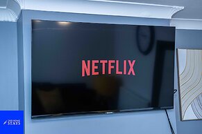 2ndhomestays -walsall- Charming 3-bedroom House