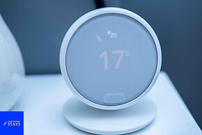 2ndhomestays -walsall- Charming 3-bedroom House