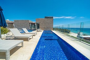 Maricruz - Luxury Condo with Jacuzzi