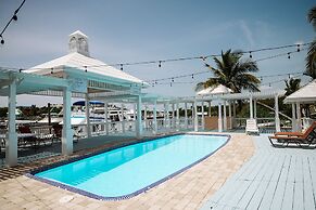 Hope Town Inn & Marina