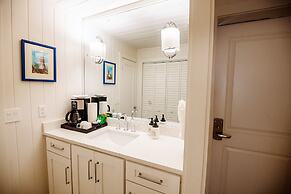 Hope Town Inn & Marina