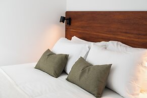 The Haus - Santa Barbara I