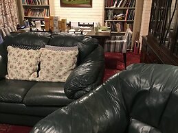 Lowry House Hotel in Walsall