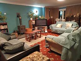 Lowry House Hotel in Walsall