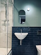 Room in the Borders - 1 Sime Place