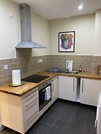 Spacious 3-bed Apartment in Central London