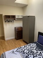 Spacious 3-bed Apartment in Central London
