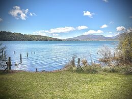 Amazing Cabin on the Shore of Lake Moreno H58 by Apartments Bariloche